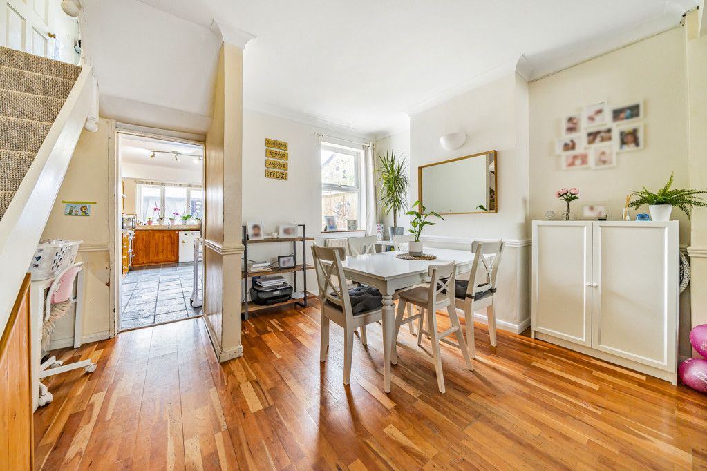 Property photo 3 of 11 Dinning Room