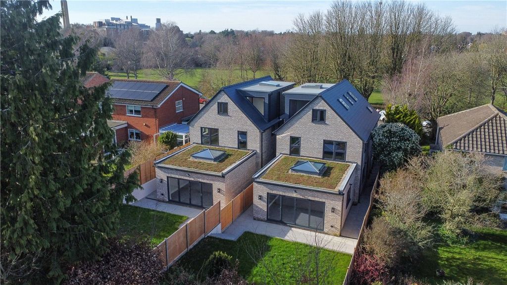 Property photo 1 of 14 Views Of Common