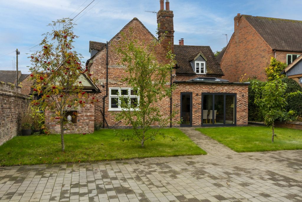 Property photo 1 of 34