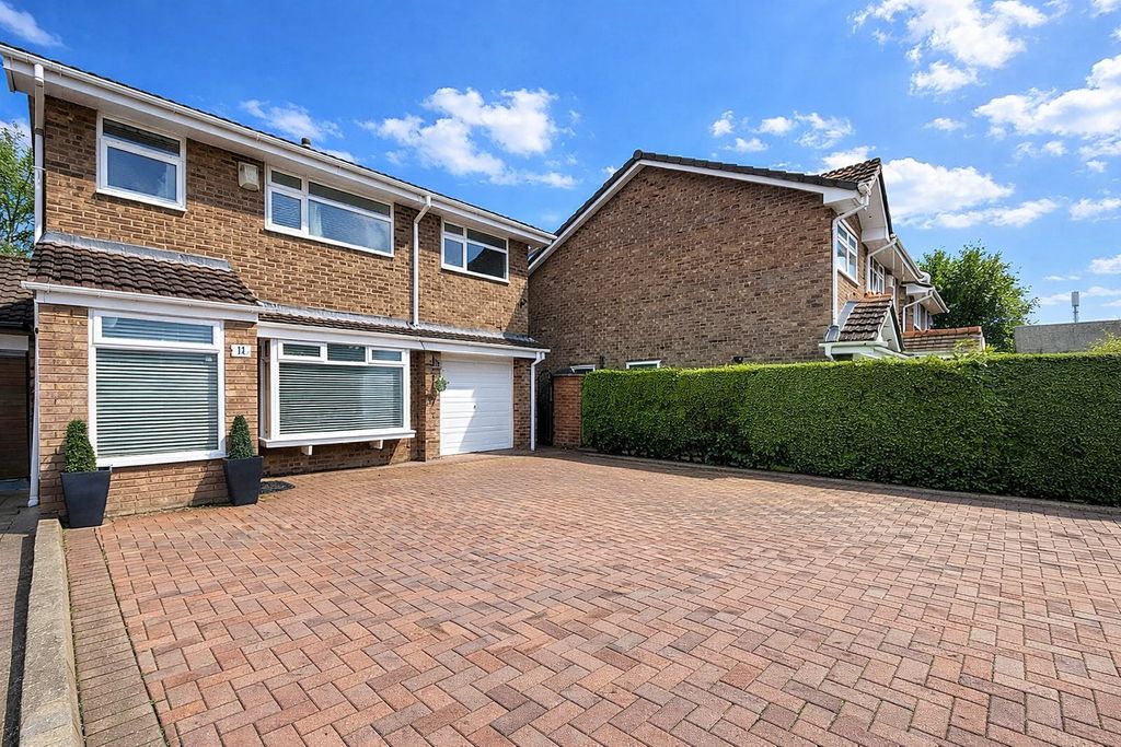 Property photo 1 of 19 5037930