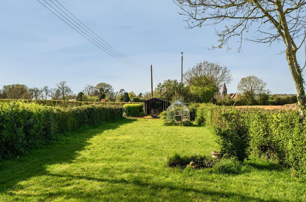 Property photo 2 of 26 1433900-12-69d542...