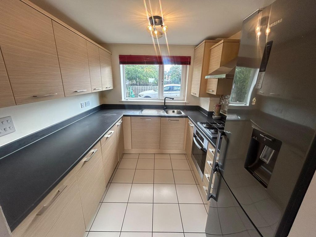 Property photo 2 of 13 Kitchen