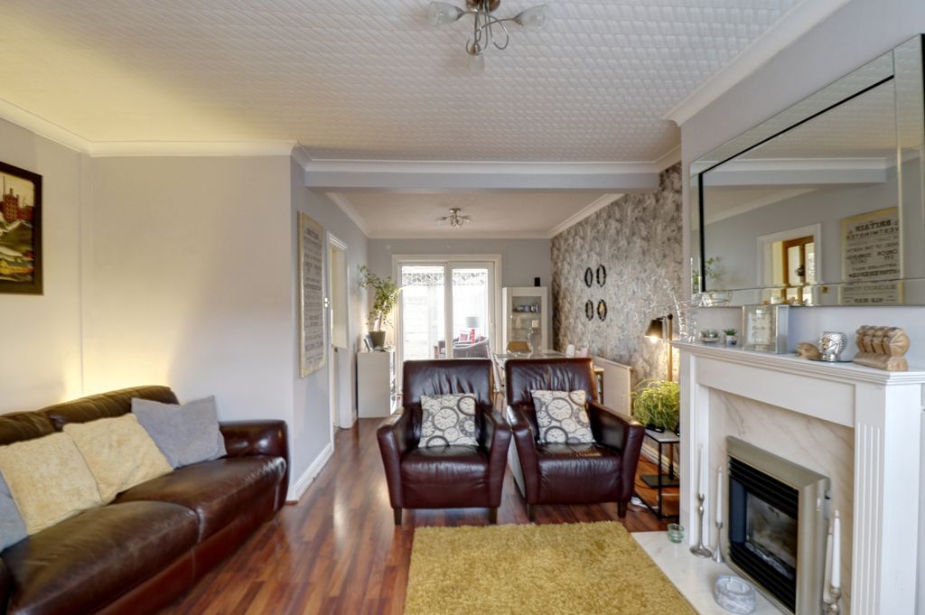 Property photo 3 of 20 Lounge 1.2