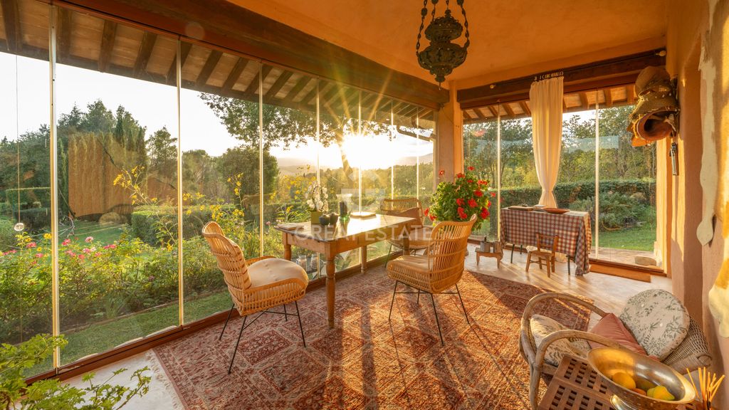 Property photo 2 of 51 Interiors