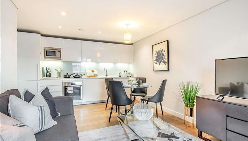 Property photo 1 of 10 Kitchen
