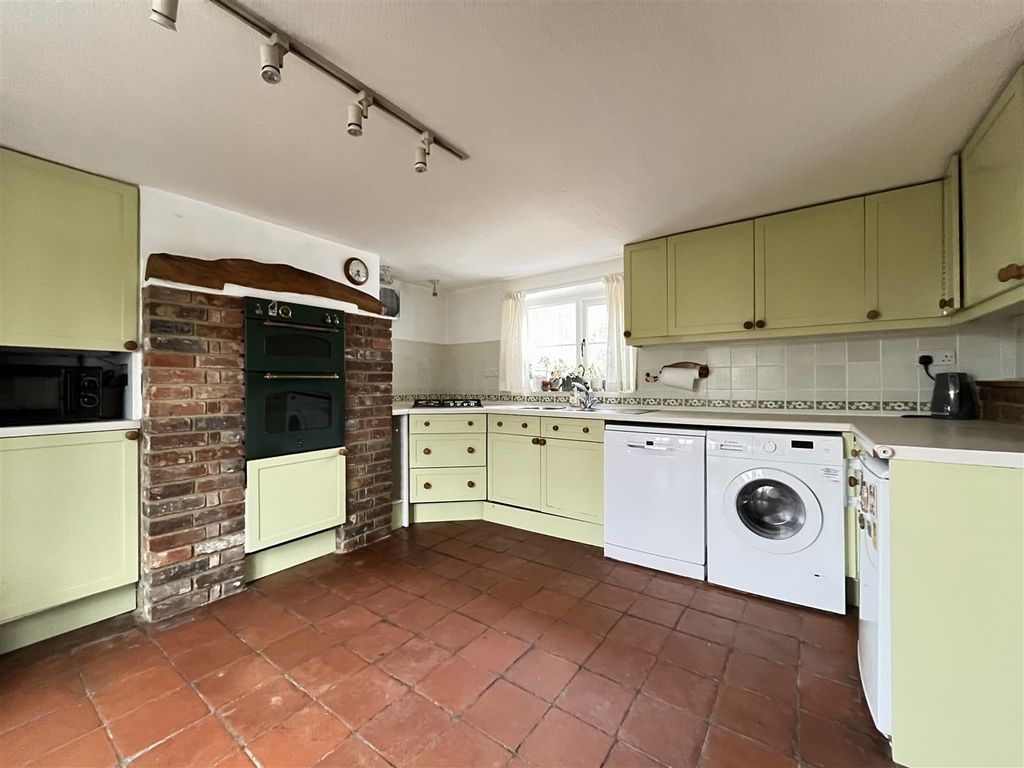 Property photo 2 of 23