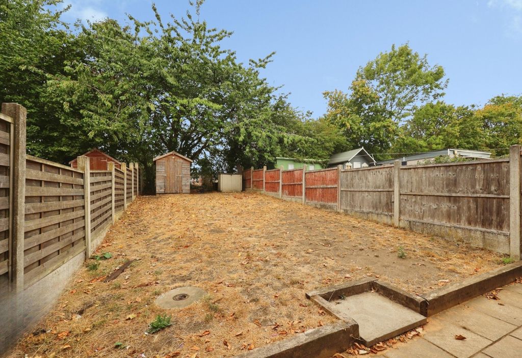 Property photo 2 of 14 5328331