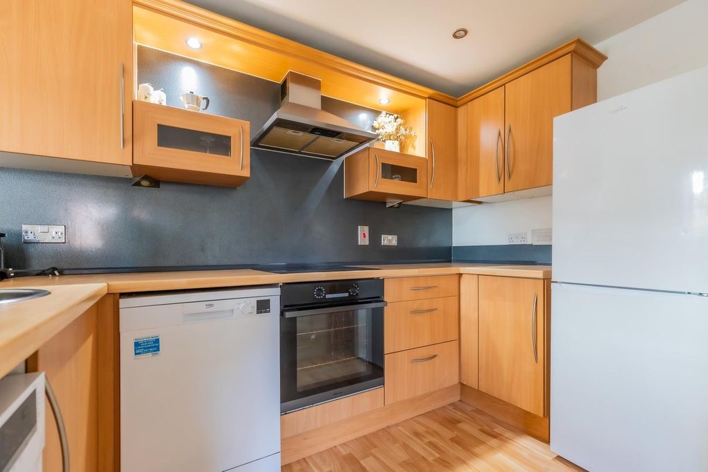 Property photo 3 of 10 8Ai__Bckjumna5Mgizt8Mg.Jpg