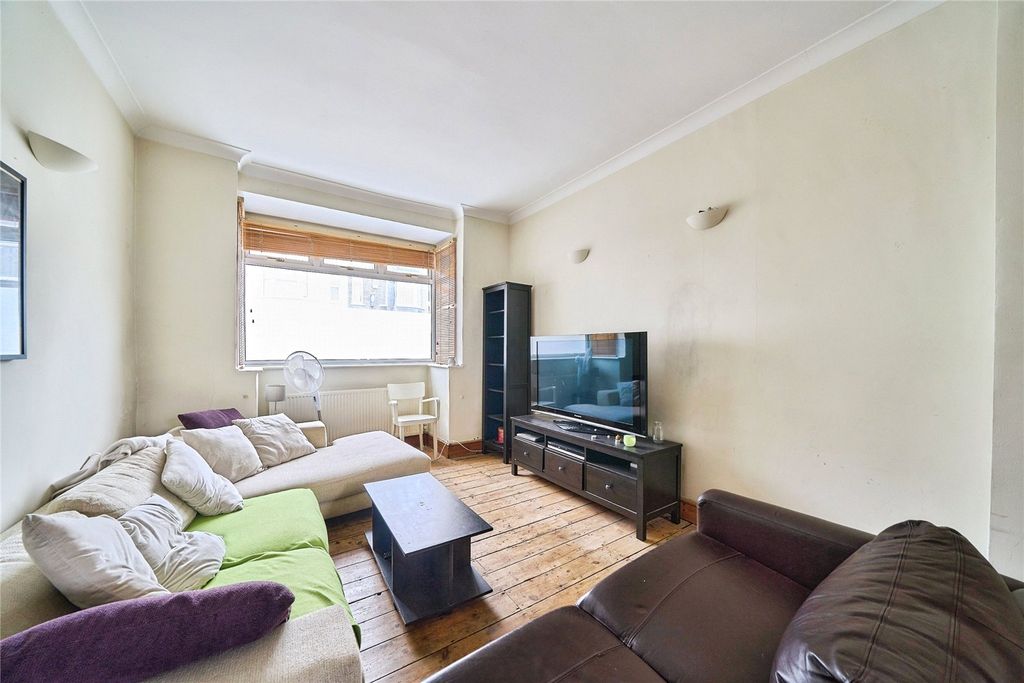 Property photo 3 of 21 Picture No. 16