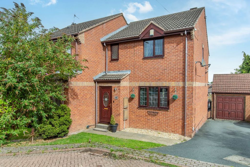 Property photo 1 of 30