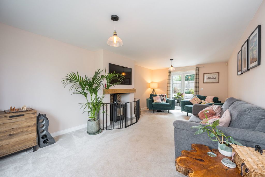 Property photo 2 of 39
