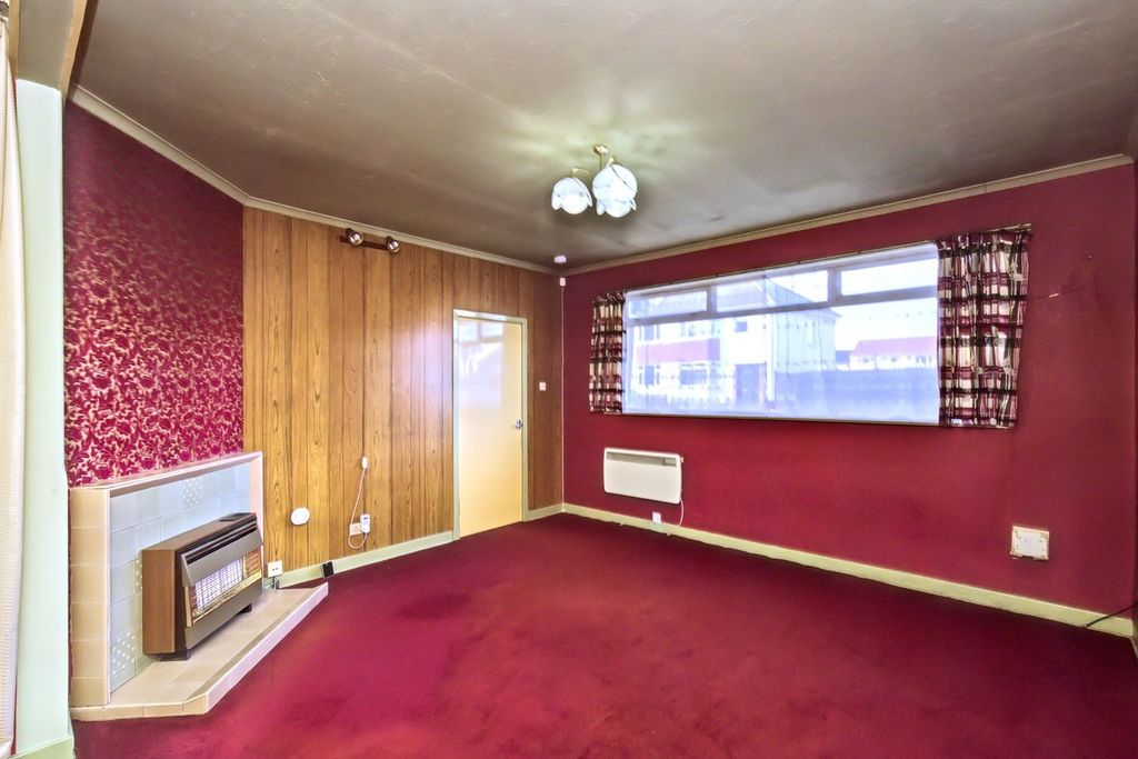 Property photo 3 of 21