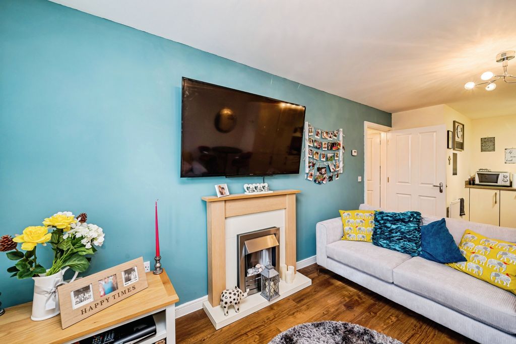 Property photo 3 of 15