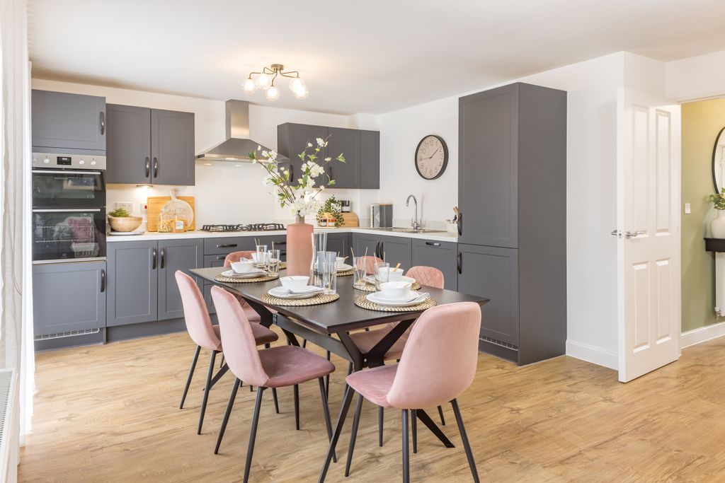 Property photo 2 of 10 Kitchen And Dining Room In A 4 Bedroom Ingleby