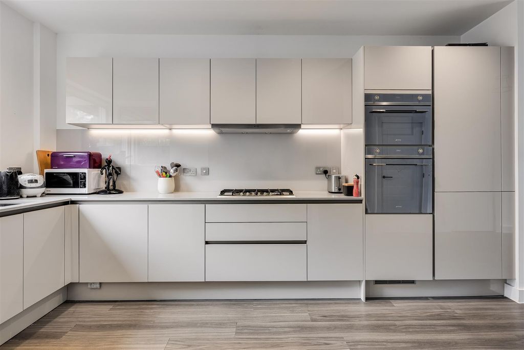 Property photo 3 of 18 Img (9).Jpg