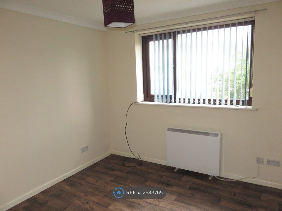 Property photo 3 of 5