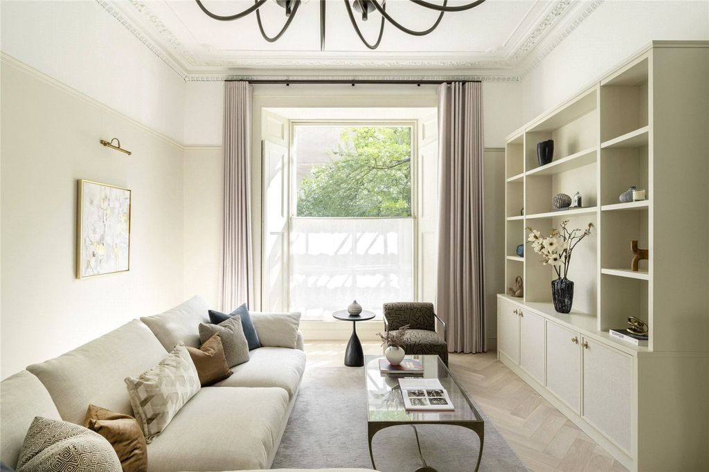 Property photo 3 of 12 Picture No. 08