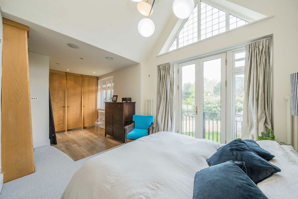 Additional image 6 of 4 bed detached house for saleGloucester Road, Hampton TW12