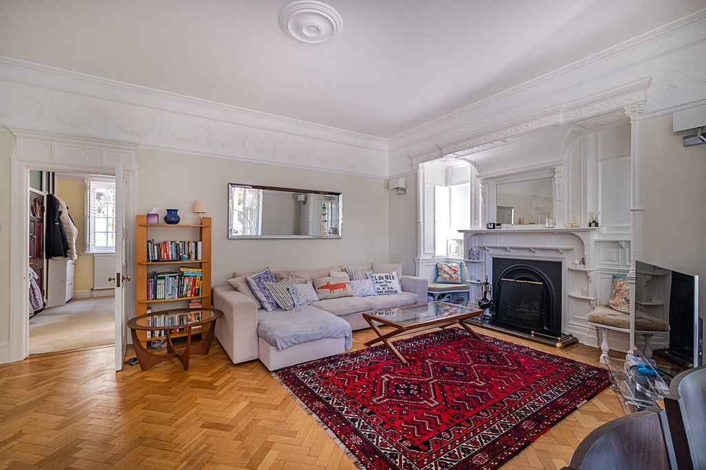 Property photo 3 of 17