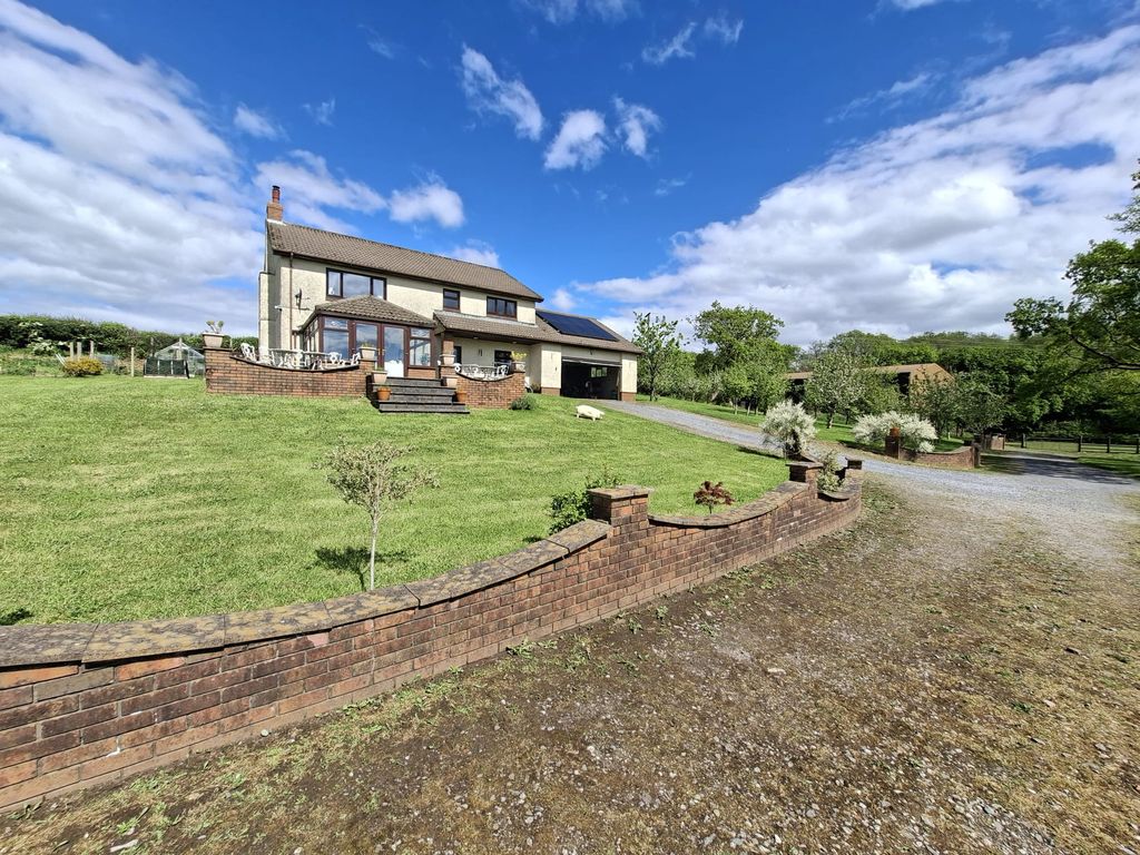 Property photo 1 of 27