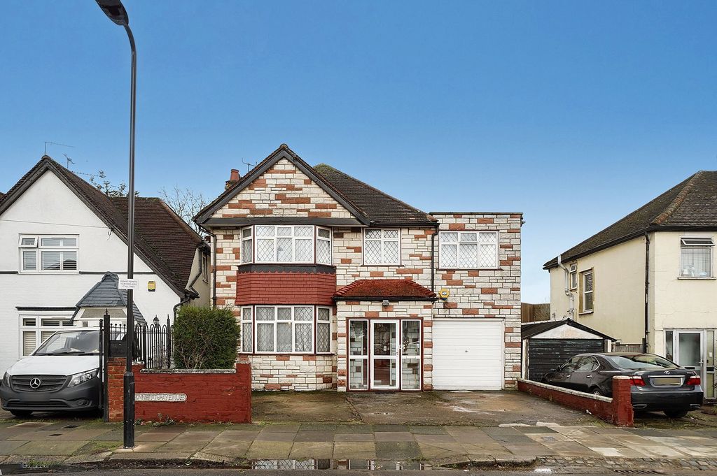 Property photo 1 of 21