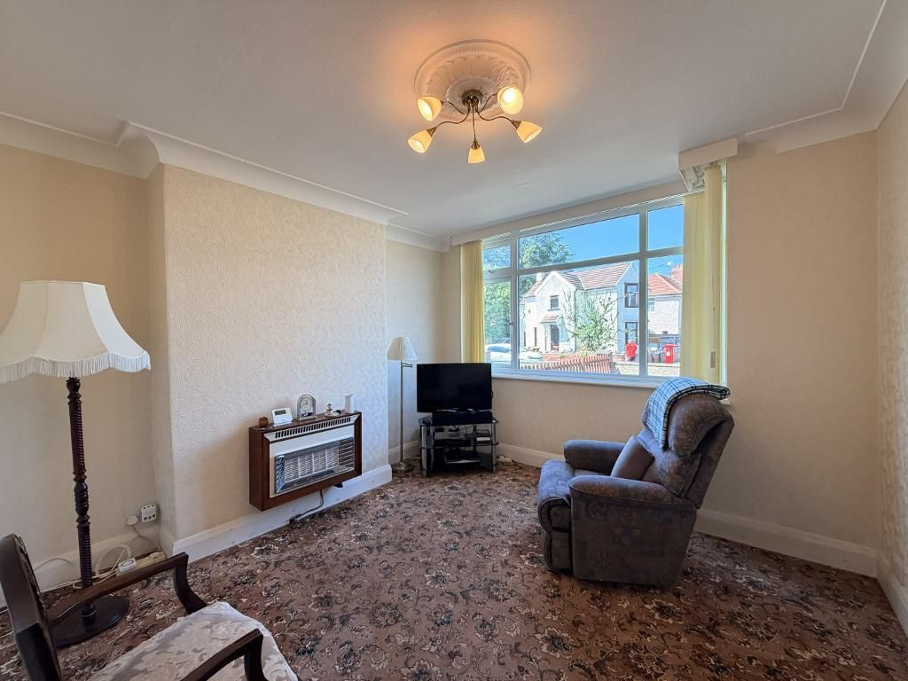 Property photo 2 of 14 Lounge