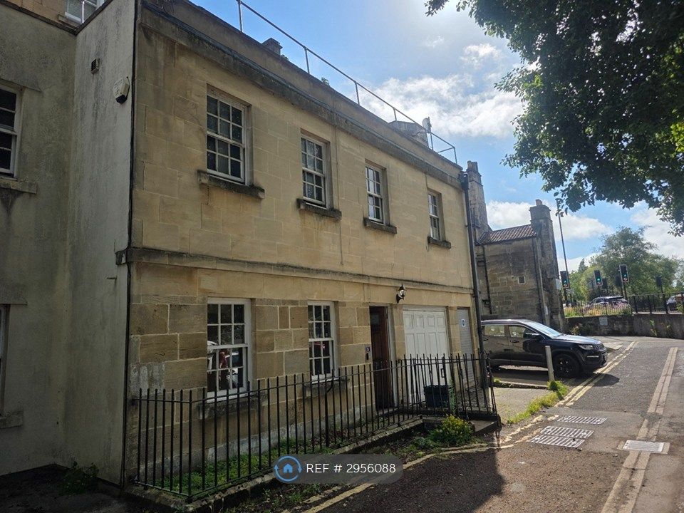 Property photo 2 of 14