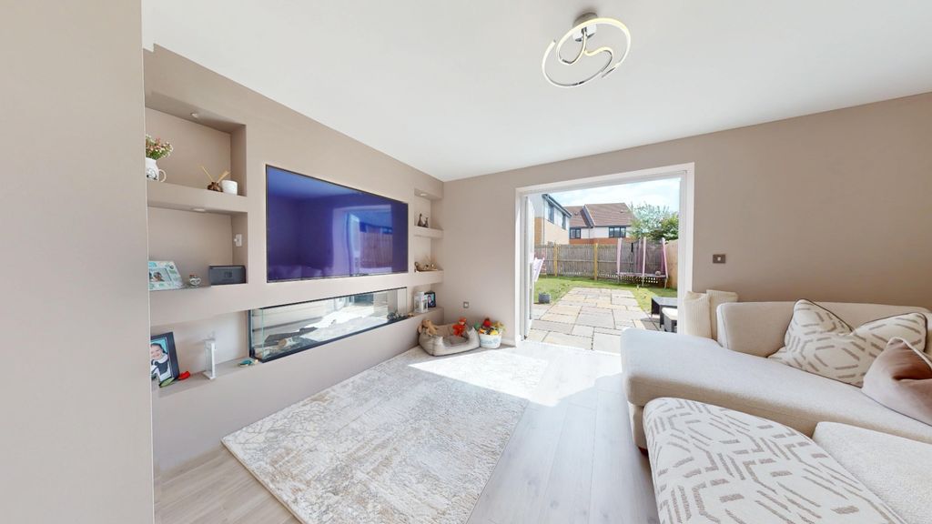 Property photo 1 of 24 5298242