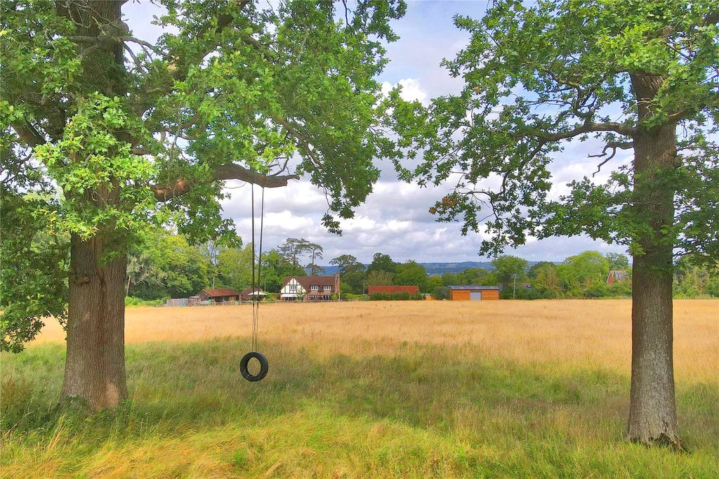 Property photo 3 of 31 Duxhurst Farm House