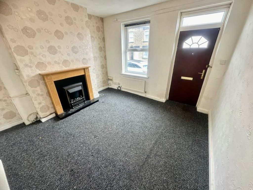 Property photo 3 of 15 Image25