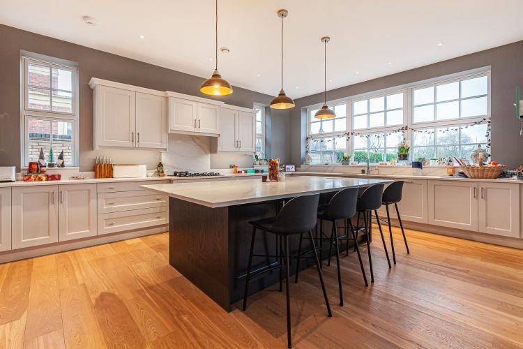 Property photo 3 of 20 310021