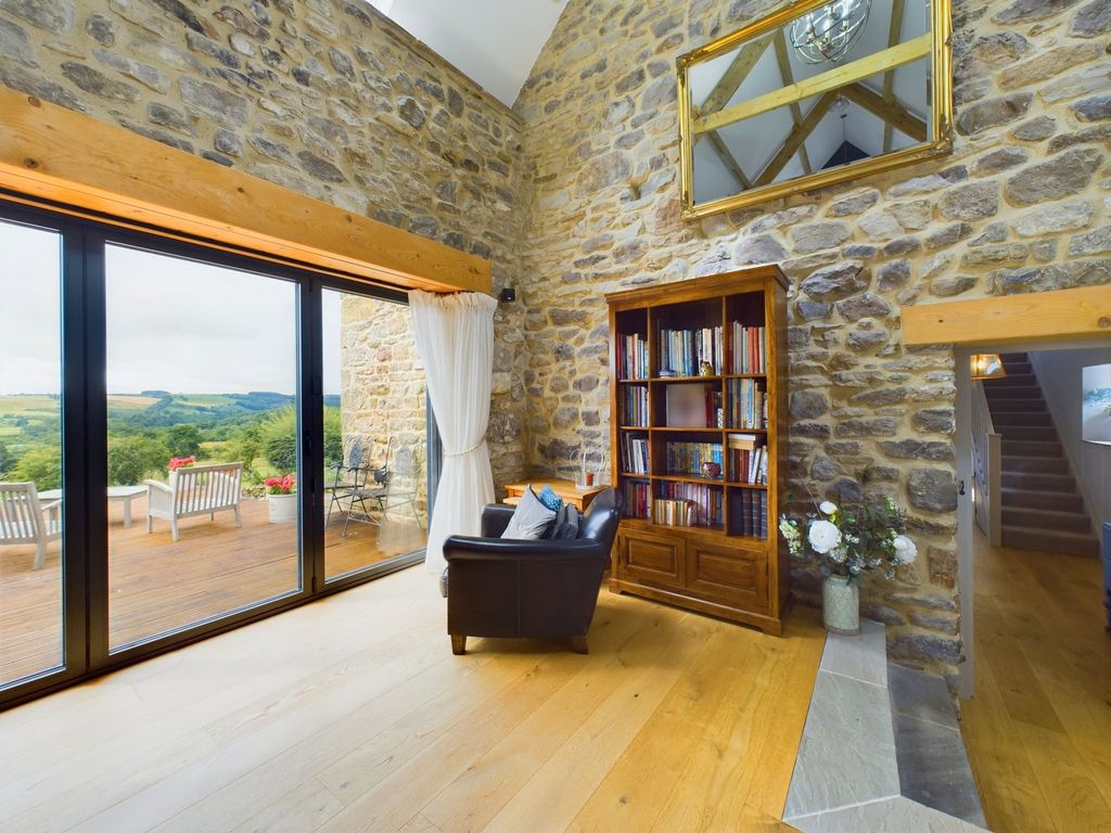 Property photo 3 of 74