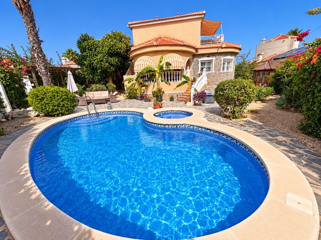 Property photo 1 of 33