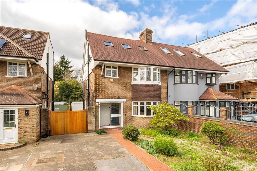 Property photo 1 of 11