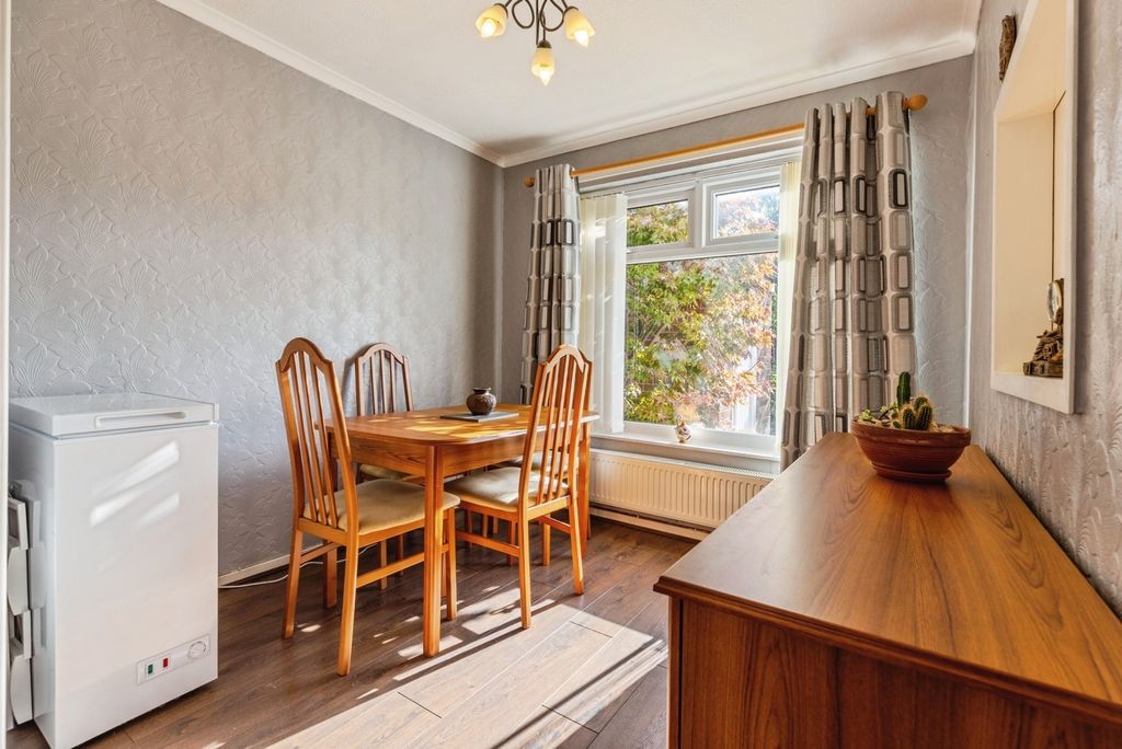 Property photo 3 of 18 Pbox-Img.Jpg