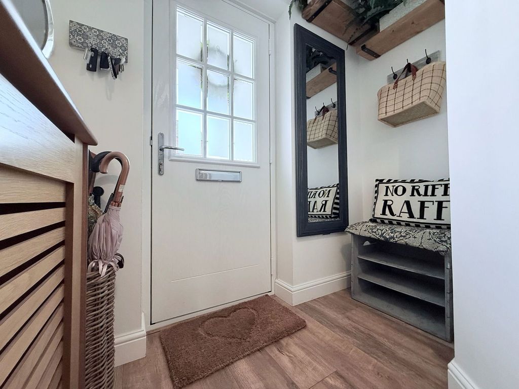 Property photo 2 of 36