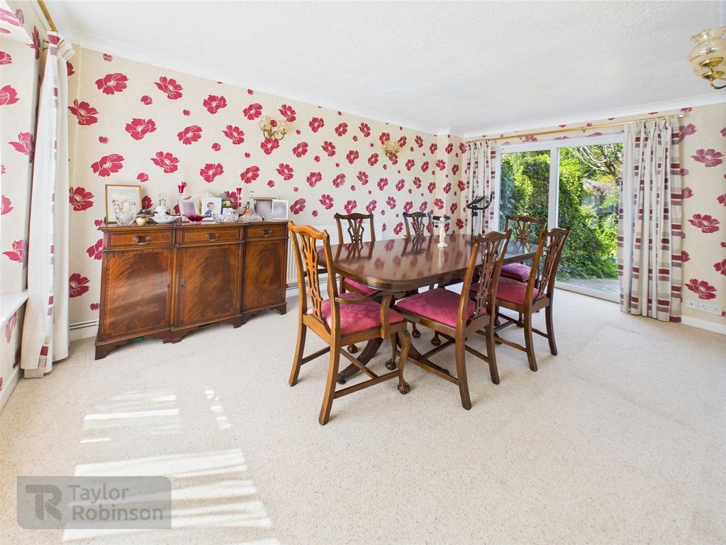 Additional image 5 of 5 bed detached house for saleMount Close, Pound Hill, Crawley RH10