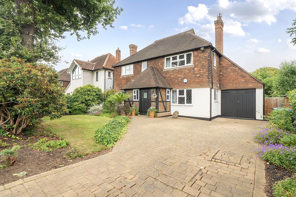 Property photo 1 of 17