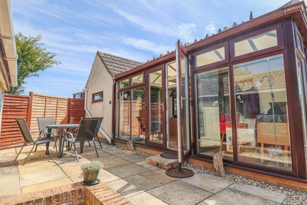 Property photo 3 of 15