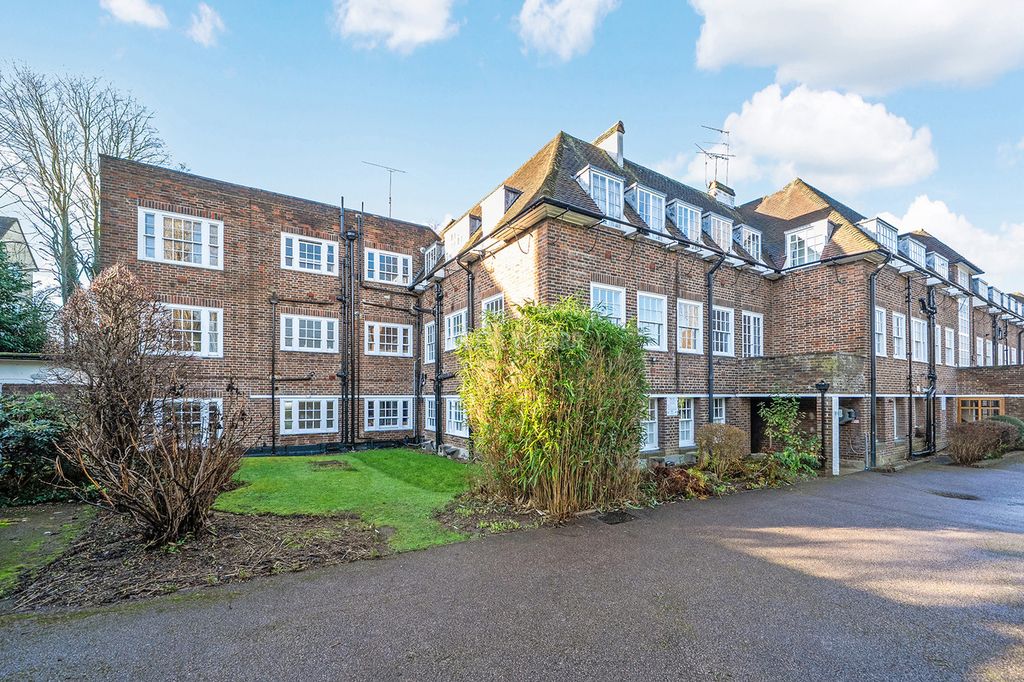 Property photo 2 of 19