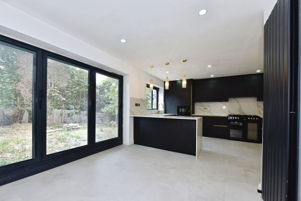 Property photo 1 of 22 Pbox-Img.Jpg