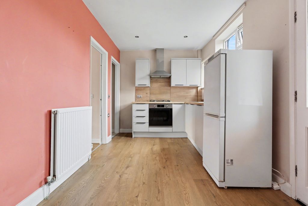 Property photo 2 of 12 Sunroyd -5