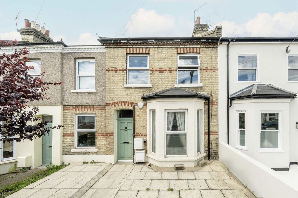 Property photo 1 of 4