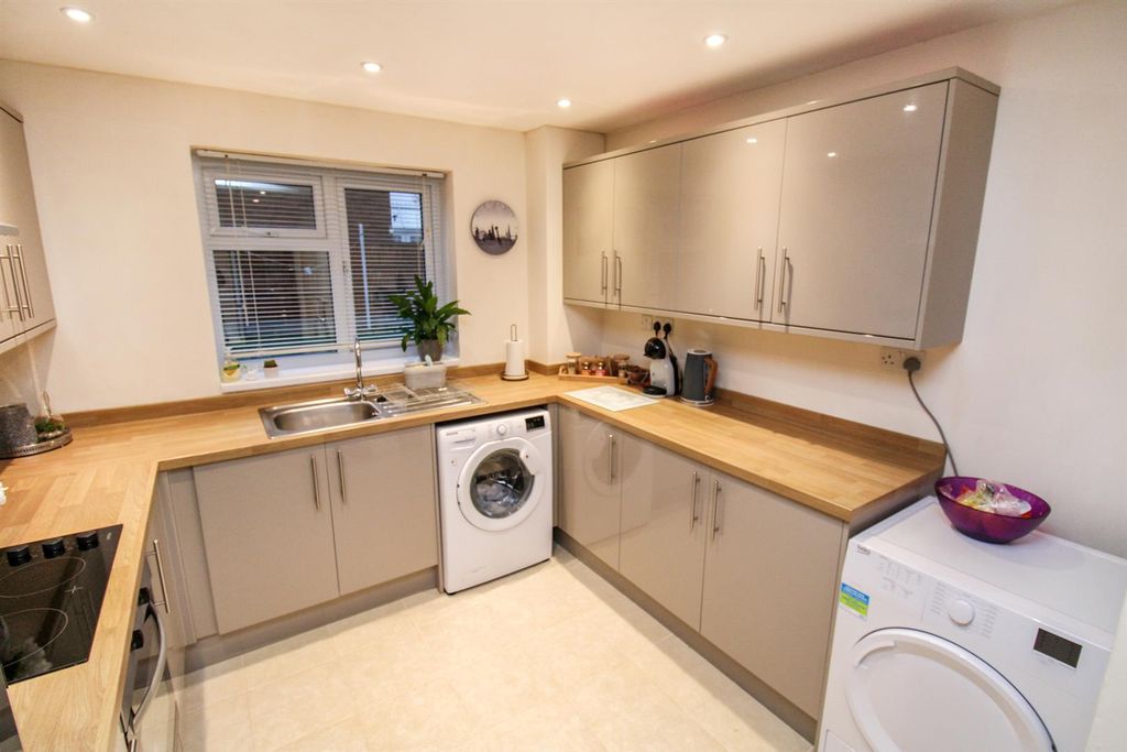 Property photo 3 of 13 Img_0815.Jpg