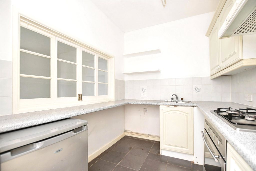 Property photo 2 of 8 Kitchen