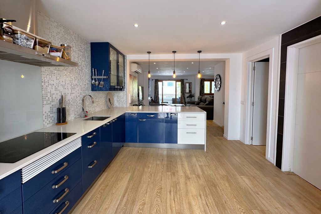 Property photo 3 of 17 003.Jpeg