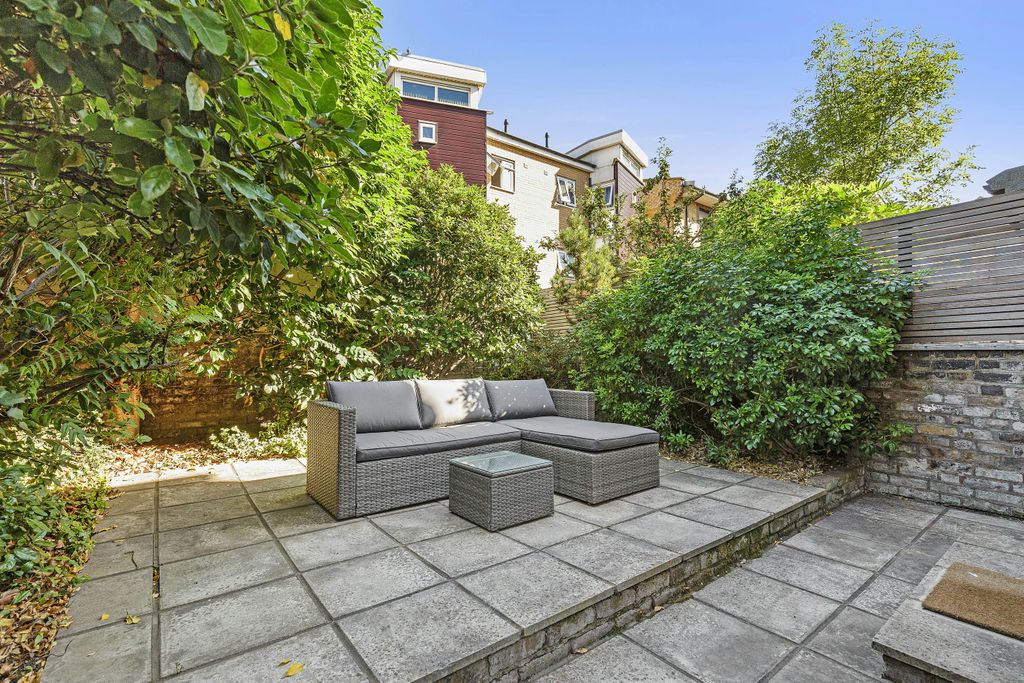 Property photo 1 of 10 Rear Garden