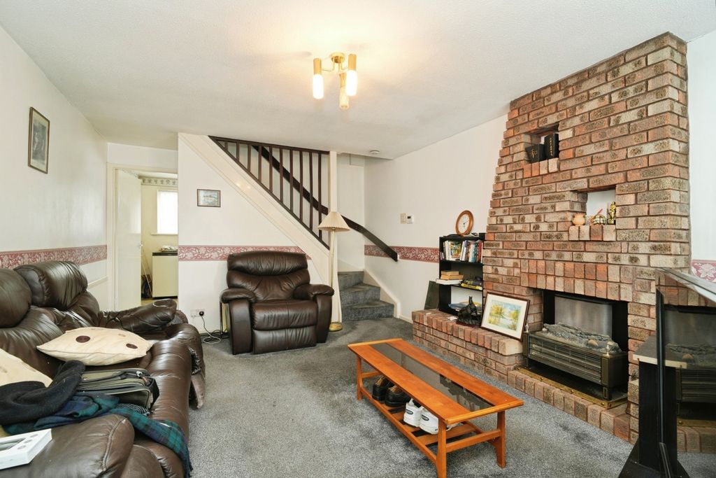 Property photo 3 of 18 Pbox-Img.Jpg