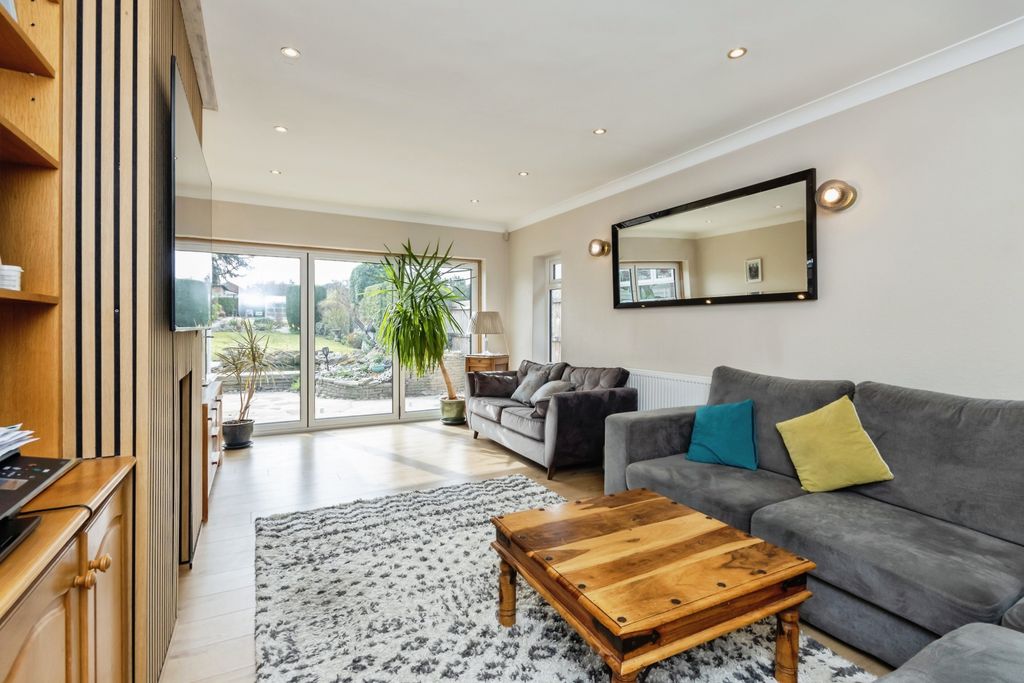 Property photo 2 of 17 Living Room