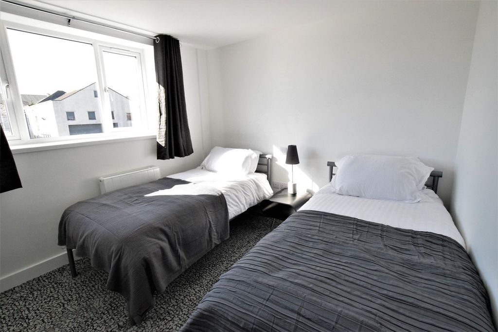 Property photo 1 of 12 Bedroom
